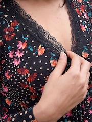 Roman Black Petite Floral Lace Dress - Image 4 of 4