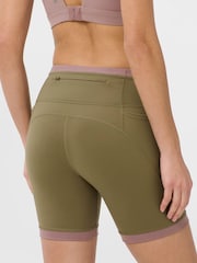Sweaty Betty Green Power Colourblock 6" Shorts - Image 2 of 8