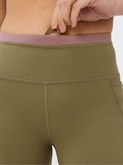 Sweaty Betty Green Power Colourblock 6" Shorts - Image 5 of 8