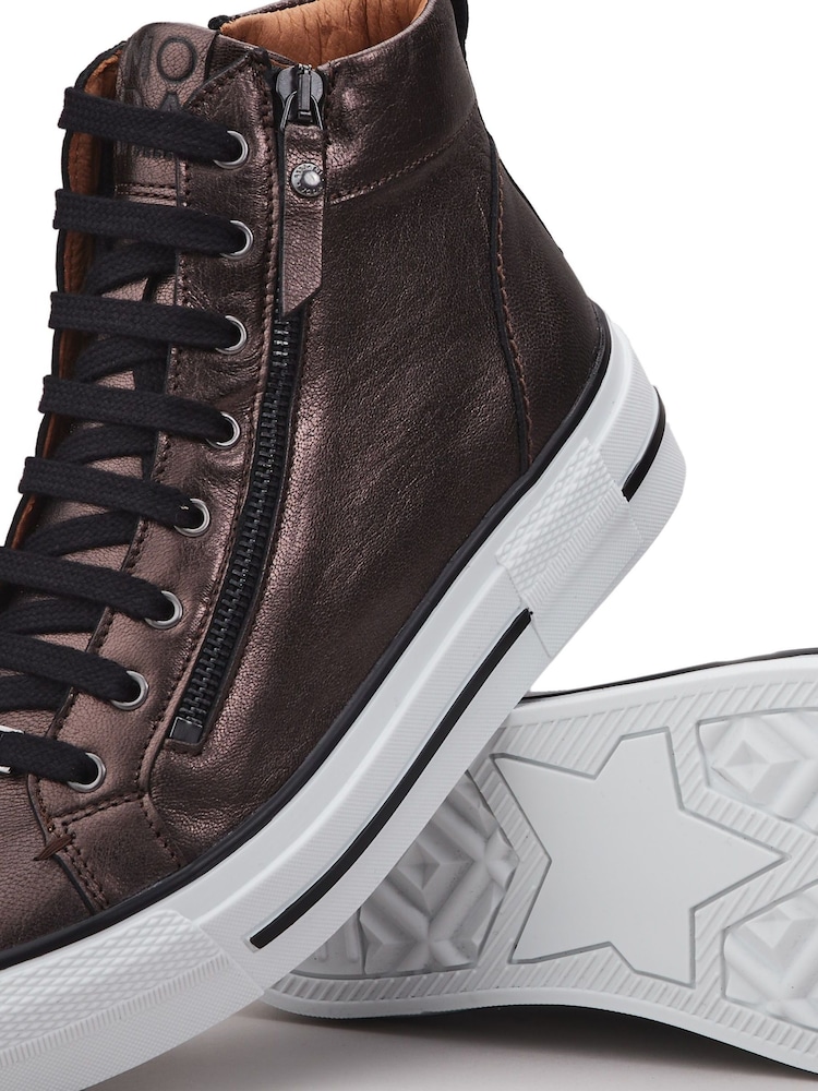 Marrón - Zapatillas altas de piel con cordones y suela gruesa Annaken de Moda in Pelle - Imagen 4 de 4 Marrón - Zapatillas altas de piel con cordones y suela gruesa Annaken de Moda in Pelle - Imagen 4 de 4