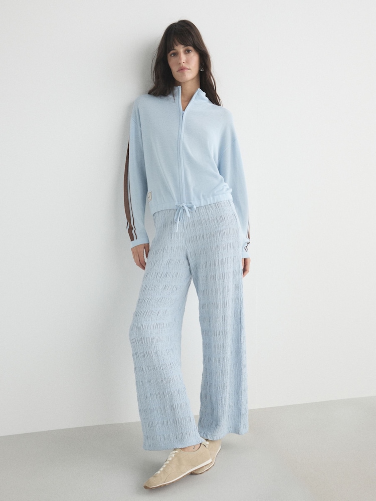 Azul - Pantalones de pernera ancha con diseño texturizado - Imagen 1 de 4 Azul - Pantalones de pernera ancha con diseño texturizado - Imagen 1 de 4