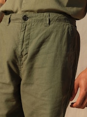 Grün - Chinoshorts aus Leinenmischung - Bild 4 von 9