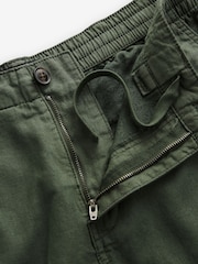 Grün - Chinoshorts aus Leinenmischung - Bild 6 von 9