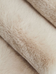 Reiss Ecru Francesca Faux Fur Scarf - Image 3 of 3