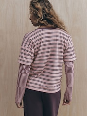 Pink Stripe - Self. T-Shirt na may Mock Layer - Larawan 4 ng 5
