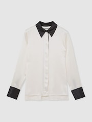 Reiss Ivory/Black Ameira Silk-Satin Tipped Concealed-Placket Shirt - Image 2 of 5