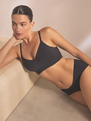 Black Smoothing Light Pad Non Wire Ultimate Comfort Bra - Image 4 of 8