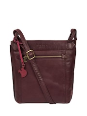Ciruela - Bolso bandolera de cuero Rego de Conkca - Imagen 2 de 5