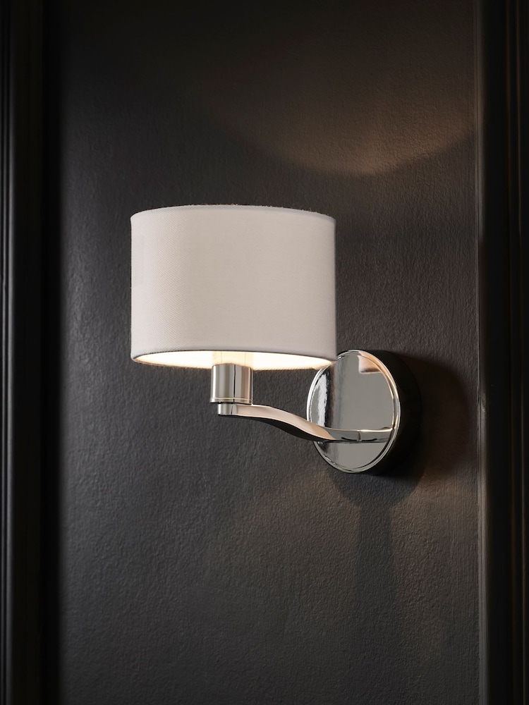 Chrome Como Wall Light - Image 1 of 6 Chrome Como Wall Light - Image 1 of 6