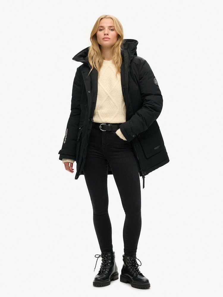 Schwarz - Superdry City Wattierter Parka - Bild 2 von 5 Schwarz - Superdry City Wattierter Parka - Bild 2 von 5