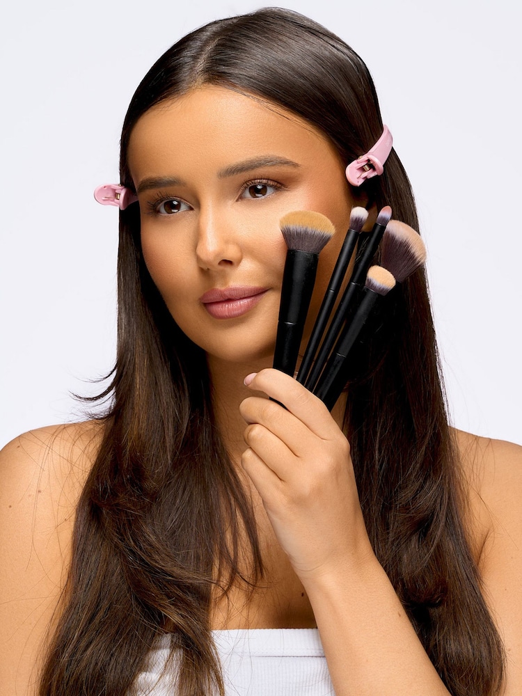 Brush Works Black On-The-Go Travel Makeup Brush Set - Image 2 of 5 Brush Works Black On-The-Go Travel Makeup Brush Set - Image 2 of 5