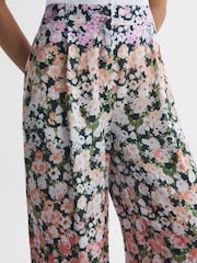 Reiss Serena broek met wijde pijpen en bloemenprint - Image 3 of 5