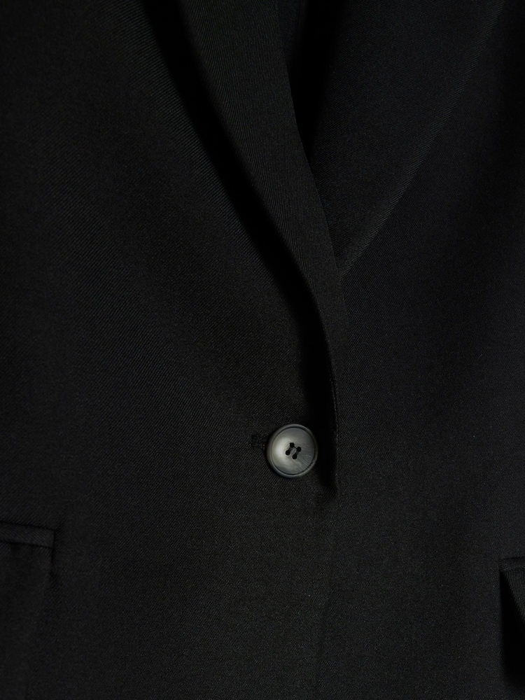 River Island Black Relaxed Fit Roll Sleeve Blazer - Image 5 of 5 River Island Black Relaxed Fit Roll Sleeve Blazer - Image 5 of 5