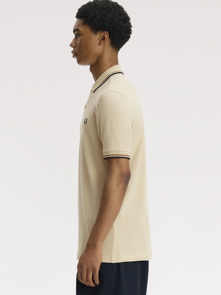 Кремовий - Fred Perry сорочка-поло з короткими рукавами та обробкою - Image 2 of 3