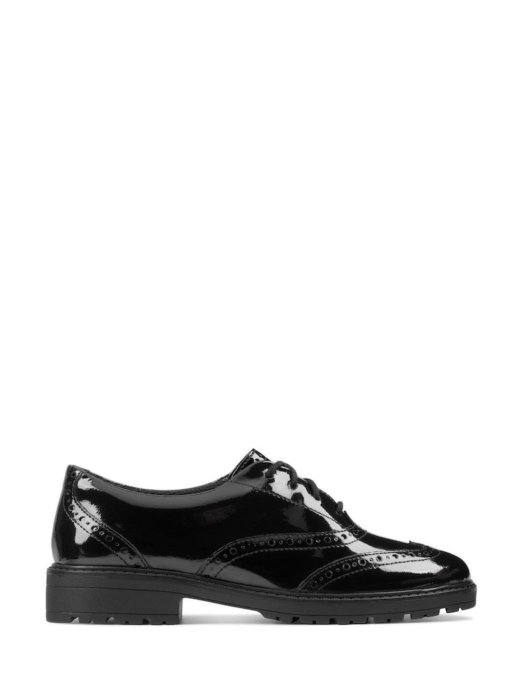 Clarks Patent Loxham gležnjar z luknjičastim vzorcem in vezalkami Youth čevlji - Slika 1 iz 7 Clarks Patent Loxham gležnjar z luknjičastim vzorcem in vezalkami Youth čevlji - Slika 1 iz 7