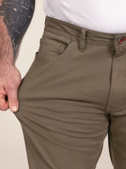 D555 Green Kelvin Tapered Fit Five Pocket Stretch Twill Chinos With Peach Finish - Image 4 of 10