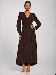 Brun - Jolie Moi Long Sleeve V-Neck Jersey Maxi Dress - Image 1 de 6