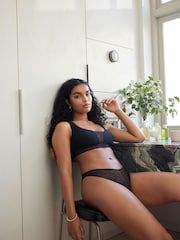 Black Non Pad Non Wire Smoothing Floral Lace Bra - Image 5 of 9