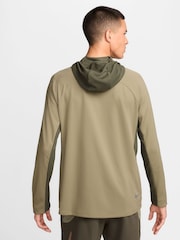 Nike Dri-fit Trail UV dolg rokav; Tekaška majica z dolgimi rokavi s kapuco - Slika 2 iz 10