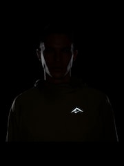 Nike Dri-fit Trail UV dolg rokav; Tekaška majica z dolgimi rokavi s kapuco - Slika 9 iz 10