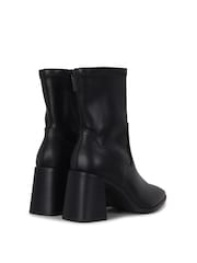 Schwarz - Linzi Torres Stiefel im Western-Stil mit geschichtetem Blockabsatz - Bild 4 von 4