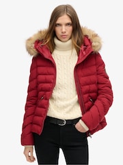 Stanton Red - Superdry Fuji wattierte Jacke mit Kapuze aus Kunstpelz - Bild 1 von 5