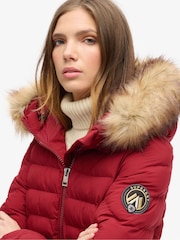 Stanton Red - Superdry Fuji wattierte Jacke mit Kapuze aus Kunstpelz - Bild 3 von 5
