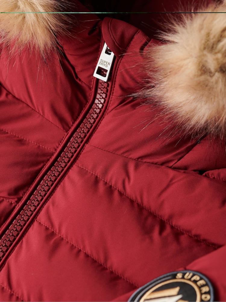 Stanton Red - Superdry Fuji wattierte Jacke mit Kapuze aus Kunstpelz - Bild 5 von 5