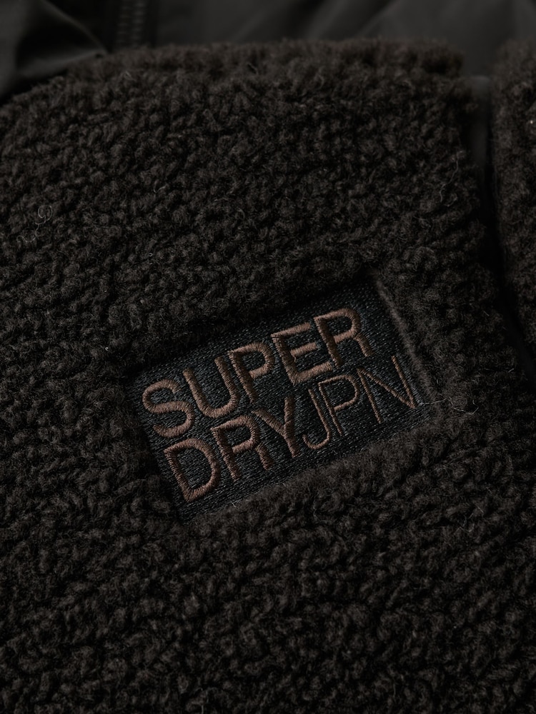 Schwarz - Superdry Everest Hybrid-Bomberjacke - Bild 7 von 7