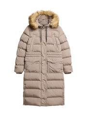 Diseño flameado en beige oscuro - Chaqueta larga de piel sintética Everest de Superdry - Imagen 3 de 4