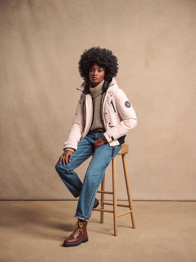 رمادي فاتح - سترة بومبر مبطنة تشكيلة City من Superdry - صورة 1 من 7 رمادي فاتح - سترة بومبر مبطنة تشكيلة City من Superdry - صورة 1 من 7