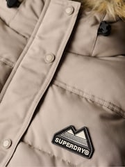 Глубокий бежевый слаб - жилет из искусственного меха Superdry Everest - Image 6 of 6