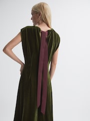 Florere Velvet Tie Neck Midi Dress - Image 3 of 5