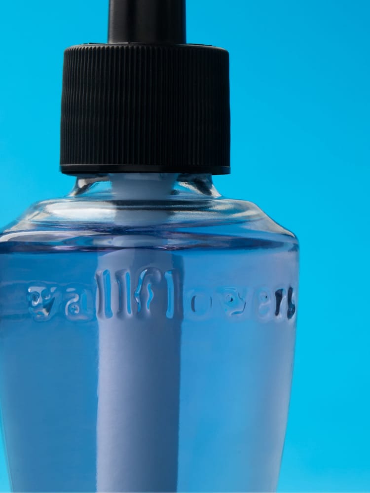 Bath & Body Works Iced Blue Lavender Wallflowers Fragrance Refill 24ml - Image 2 of 3 Bath & Body Works Iced Blue Lavender Wallflowers Fragrance Refill 24ml - Image 2 of 3