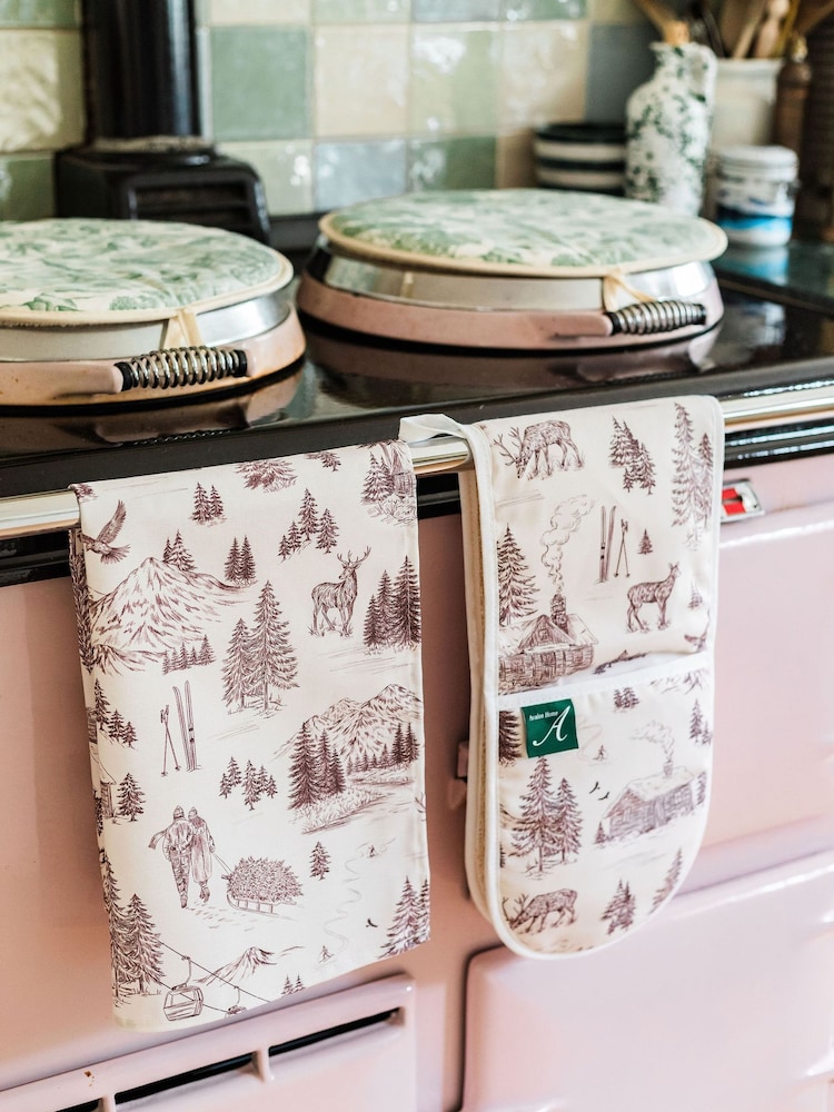 Avalon Home Festive Toile Oven Gloves - 5의 이미지 1