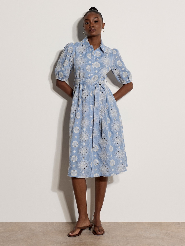 Vestido camisero a media pierna con bordado inglés de Apricot - Imagen 1 de 4