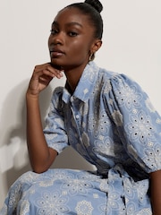 Vestido camisero a media pierna con bordado inglés de Apricot - Imagen 4 de 4