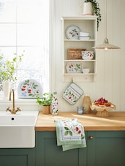 Ulster Weavers Strawberry Patch Cotton Apron - Image 2 of 3