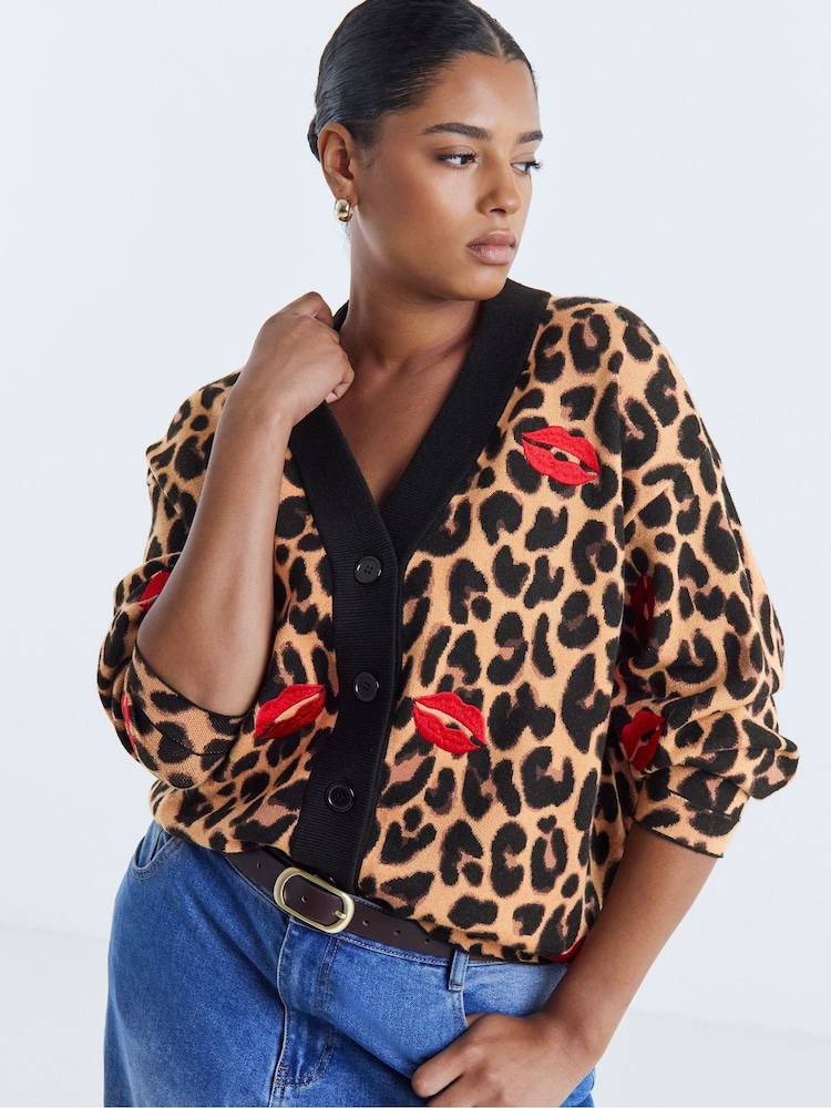 Simply Be Brown Animal Leopard Lips Cardigan - Image 2 of 4 Simply Be Brown Animal Leopard Lips Cardigan - Image 2 of 4