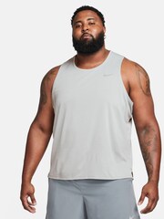 Nike Dri-FIT Miler Chaleco para correr - Imagen 6 de 13