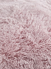 Catherine Lansfield Extra Large Cuddly Deep Pile Faux Fur Family Size Throw - Image 3 of 3