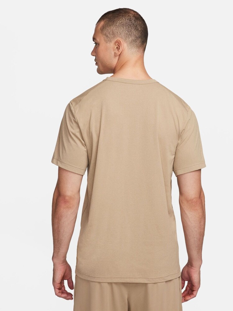 Nike Brown Dri-FIT Hyverse Training T-Shirt - Image 3 of 4