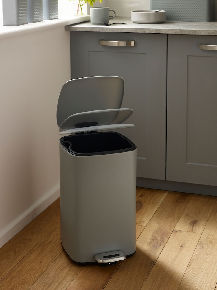 Cubo de basura de 20 l con pedal y cierre amortiguado - Imagen 2 de 4 Cubo de basura de 20 l con pedal y cierre amortiguado - Imagen 2 de 4