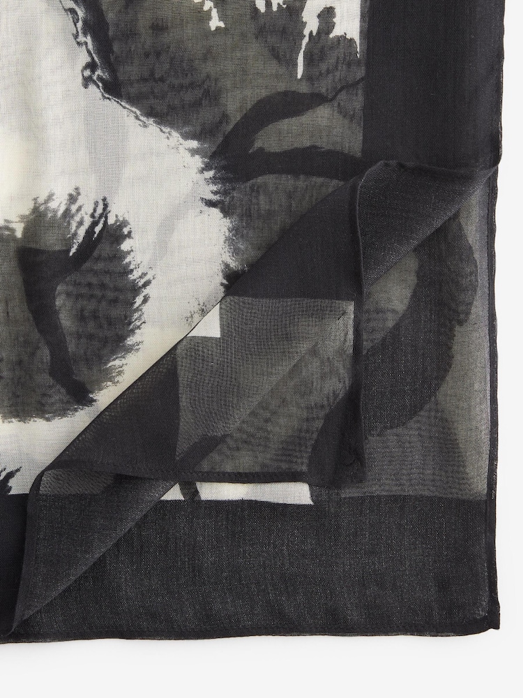 Mono N.Premium Lightweight Scarf Containing Silk - Image 4 of 5