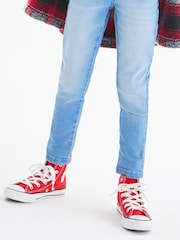 أحمر - حذاء رياضي للأطفال Chuck Taylor All Star Ox من Converse  - صورة 1 من 7