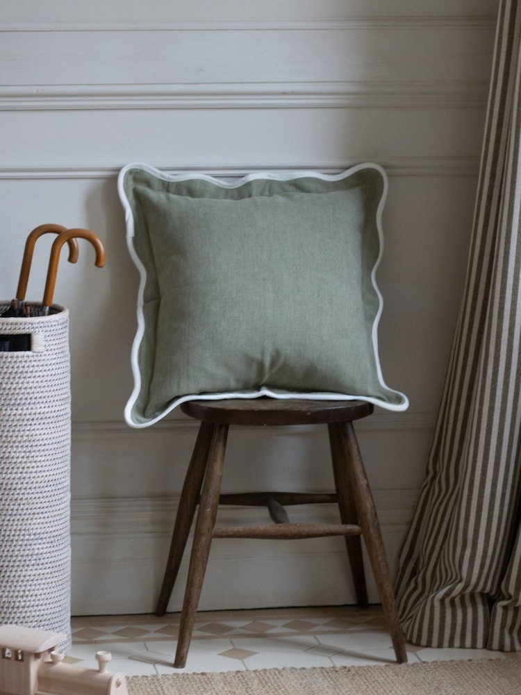 Ellenvale Interiors Chloe Scalloped Edge Cushion Cover - Bilde 3 av 3