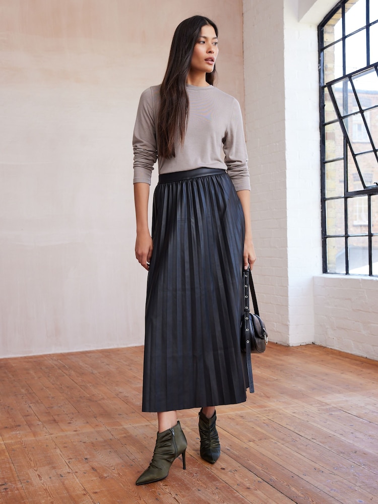 Neutral - Weiches geripptes Shirt mit langen Ärmeln und TENCEL™ Lyocell - Image 2 of 6