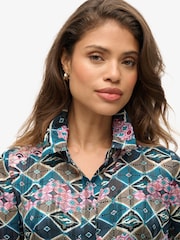 وردي - بلوزة شفافة مزيّنة بطبعة زهور من Superdry - صورة 3 من 5
