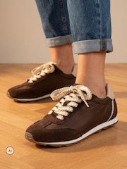 Коричневий - Jones Bootmaker Alara Cushioned Lace Up Trainers - Image 1 of 6