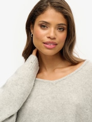 Superdry Light Grey Twist Oversized V-Neck Jumper - Image 3 of 4